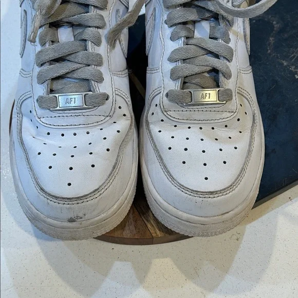 Nike Air Force ones - Picture 5 of 7